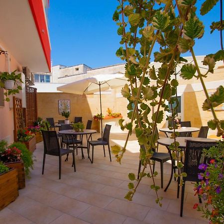 B&B Rita, Nel Cuore Del Salento 莱切省卡瓦利诺 外观 照片