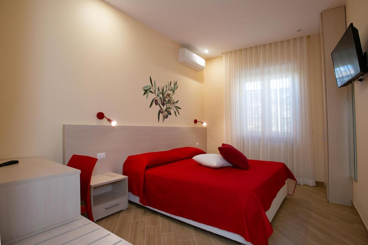 B&B Rita, Nel Cuore Del Salento 莱切省卡瓦利诺 外观 照片
