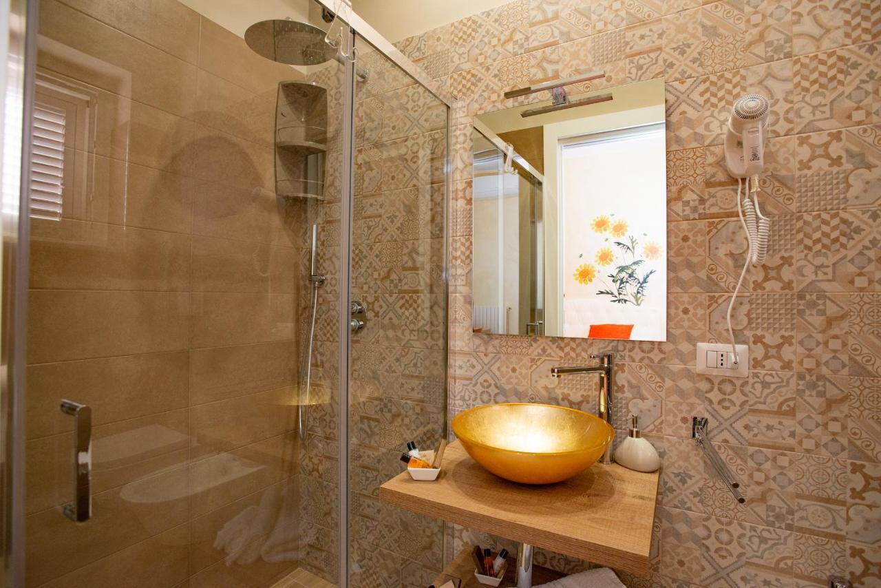 B&B Rita, Nel Cuore Del Salento 莱切省卡瓦利诺 外观 照片