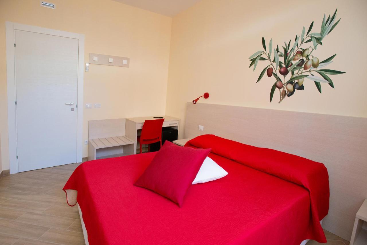 B&B Rita, Nel Cuore Del Salento 莱切省卡瓦利诺 外观 照片